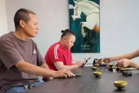 劳斯莱斯女车主被质疑摆拍 其丈夫解释放弃赔偿原因图片