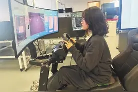 复旦大学打造百余门“AI大课”撬动人才培养模式变革 当AI走进各个学科的课堂图片