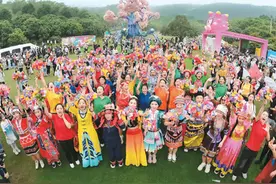 多彩民俗催热多地文旅图片