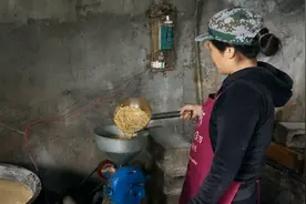 沿河板场镇：小小豆腐干 增收好产业图片