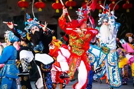 十日谈·非遗里的中国年｜游红霞：中华战舞 英歌贺春图片