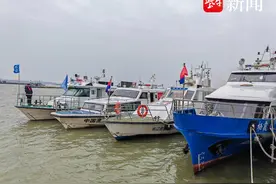 春江水暖鱼儿跳！长江江面上，拉网式禁渔排查正在开展图片