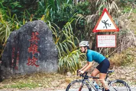 背带骑行裤 VS 平口骑行裤 我该选哪个？图片