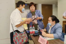 敬老卡激活业务，不用跑银行，社区就能办！图片