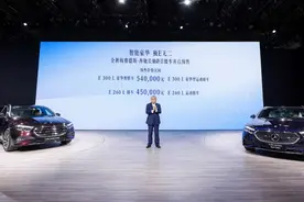 全新长轴距E级车预售45万元起 梅赛德斯-奔驰携31款车型亮相广州车展图片