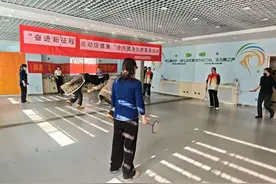 奋进新征程 运动促健康｜市北区兴隆路街道兴德路社区羽毛球比赛开赛图片