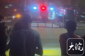 东莞一大型商场凌晨失火 当地消防：火灾未造成人员伤亡图片