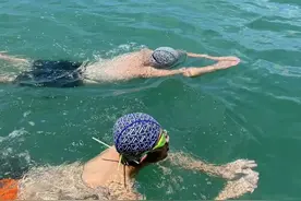13岁双胞胎兄妹，横渡琼州海峡！图片