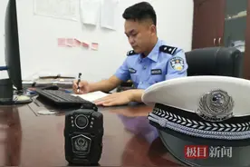 既是破案高手又是风趣“老师”，江汉油田好交警用行动向人民践诺图片