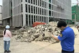 【以案释法】工地裸土未覆盖，当罚！图片