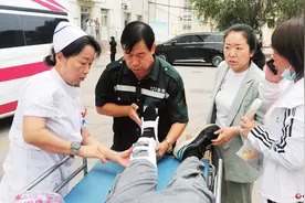 山西忻州：一名中考生意外受伤左胫骨骨折 医警校携手护考暖人心图片