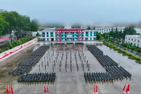 火箭军秋季新兵开训图片