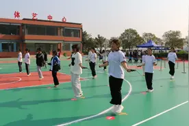 我市中招体育考试开考图片