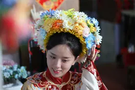 泉州蟳埔：风随海潮涌 花开四季簪图片
