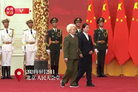 独家视频丨田华两次敬礼：我这个人就是属于国家的图片