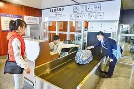 春节临近，宠物托运业务进入旺季图片