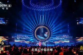 叶丽仪再唱经典歌曲《上海滩》 是谁的DNA跟着动了！图片