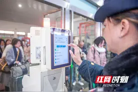 新春走基层丨湖南道县：2025年春运启动图片