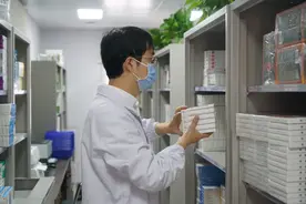 社区医院能配的药，越来越多啦！静安区构建居民身边“一站式”配药网络图片