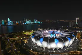 中国球迷：期望在杭州主场“喊赢”国足图片