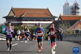 天气已转凉，“跑马”却不断升温，为啥？图片