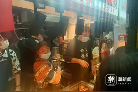 春节不打烊的武林夜市，留守的小摊以及背后“不寻常”的杭州梦图片