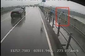 事发长沙橘子洲大桥！他突然靠边停车……图片