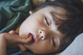 孩子耳鼻喉出现这些信号，要警惕了！图片
