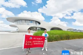 文化周刊 | “旅读”父与子：从海口一路自驾到北京图片