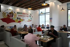 新华全媒+｜如何让社区老年食堂持久“飘香”？以云南昭通等为例图片