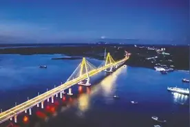 ​台风“摩羯”逼近 文昌9月6日9时起对清澜大桥实施交通管制图片