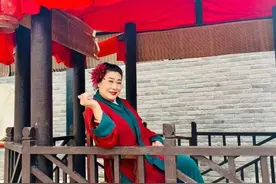 开封王婆直播回应“剧本真让我防不胜防了”别让蹭热度假剧本毁了这方小舞台图片