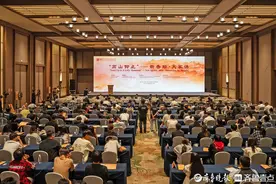 “新杏坛”来了“洋夫子”！老外用“滕州话”谈孔子看高考图片