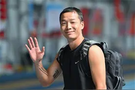 吴智强助中国队在首届亚洲接力锦标赛摘金图片