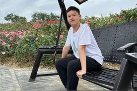 考出初中三年最好成绩，腼腆的他说超越自己的秘诀是“静”图片