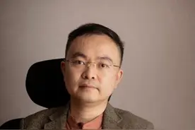 蔡磊称会继续与渐冻症战斗！身体机能断崖式下降四肢基本瘫痪图片