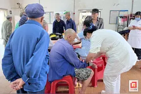 富顺县晨光医院开启“百场义诊活动”第一站图片