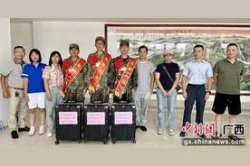 桂林市七星区欢送秋季新兵入伍图片
