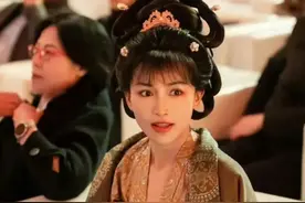 太美了！李子柒“唐风造型”亮相，网友：疯狂心动图片