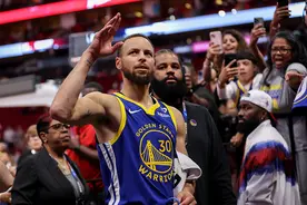 NBA｜姜还是老的辣！勇士对火箭13连胜基本锁定附加赛席位图片