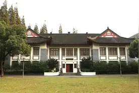“奕住堂”，不是“奕柱堂”——复旦最古老典雅的建筑，是谁捐建的？图片