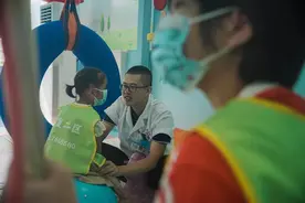 在粤全国人大代表围绕基层医疗卫生队伍建设提出建议，国家卫生健康委答复图片
