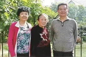 “中国好人”卢湘君：为一句承诺，赡养保姆38年图片