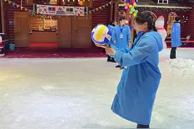浙江省冰雪运动嘉年华走进宁波北仑图片
