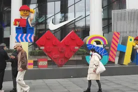 周五下班铃声一响，韩国年轻人“打飞的”奔赴上海图片