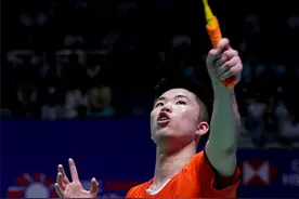 中国羽毛球公开赛翁泓阳将与奈良冈功大争夺男单冠军图片