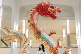 “东方神龙”越洋出海 浙江艺术家在美纸塑中国龙图片