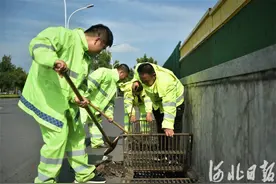 河北武安：清淤疏通防内涝图片