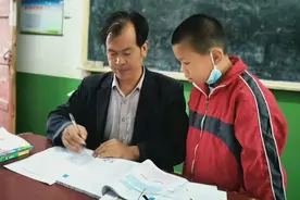 精心育人四十载  桃李不言春满园——记优秀乡村教师李智军图片