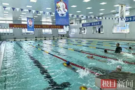 两教练揭秘潘展乐儿时习泳经历：游不好的惩罚是“禁游”，多练长距离以提高短距离成绩图片